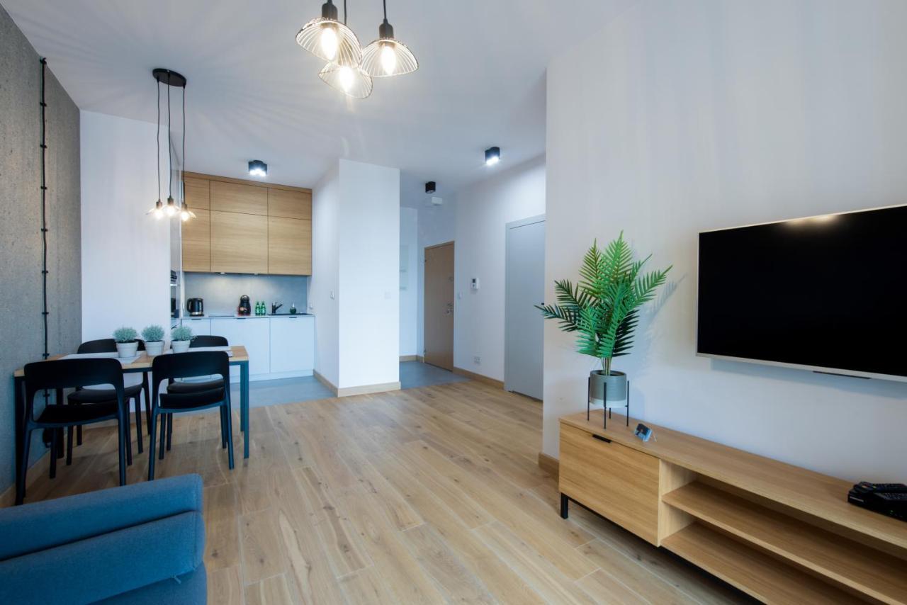 Aparthotel Kolejowa Apartamenty Warschau Buitenkant foto
