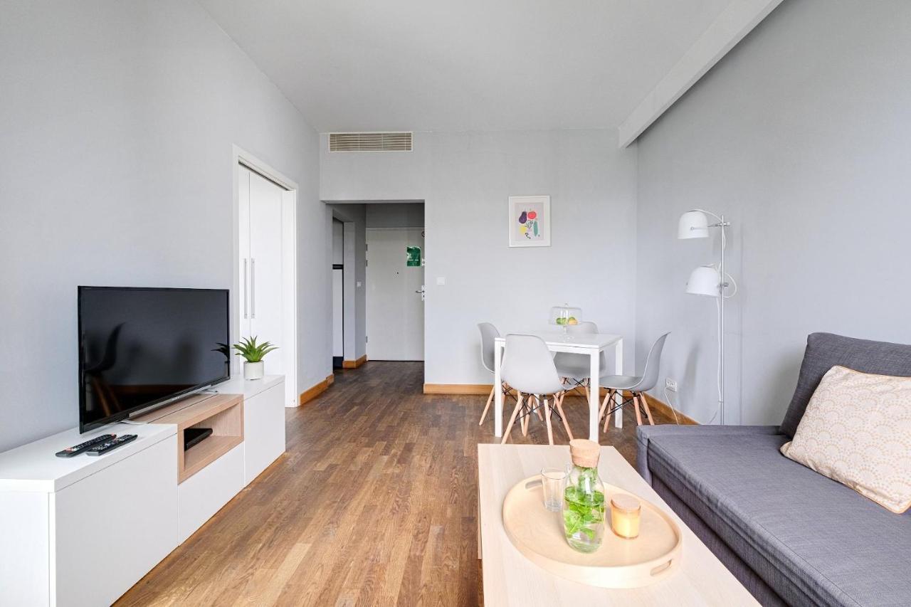 Aparthotel Kolejowa Apartamenty Warschau Buitenkant foto
