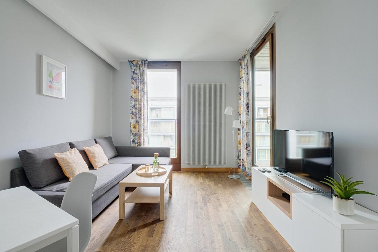 Aparthotel Kolejowa Apartamenty Warschau Buitenkant foto