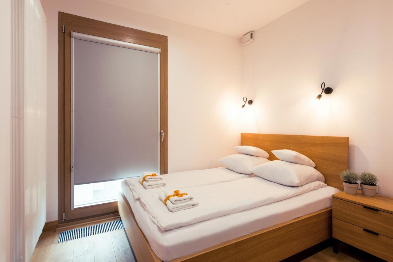 Aparthotel Kolejowa Apartamenty Warschau Buitenkant foto