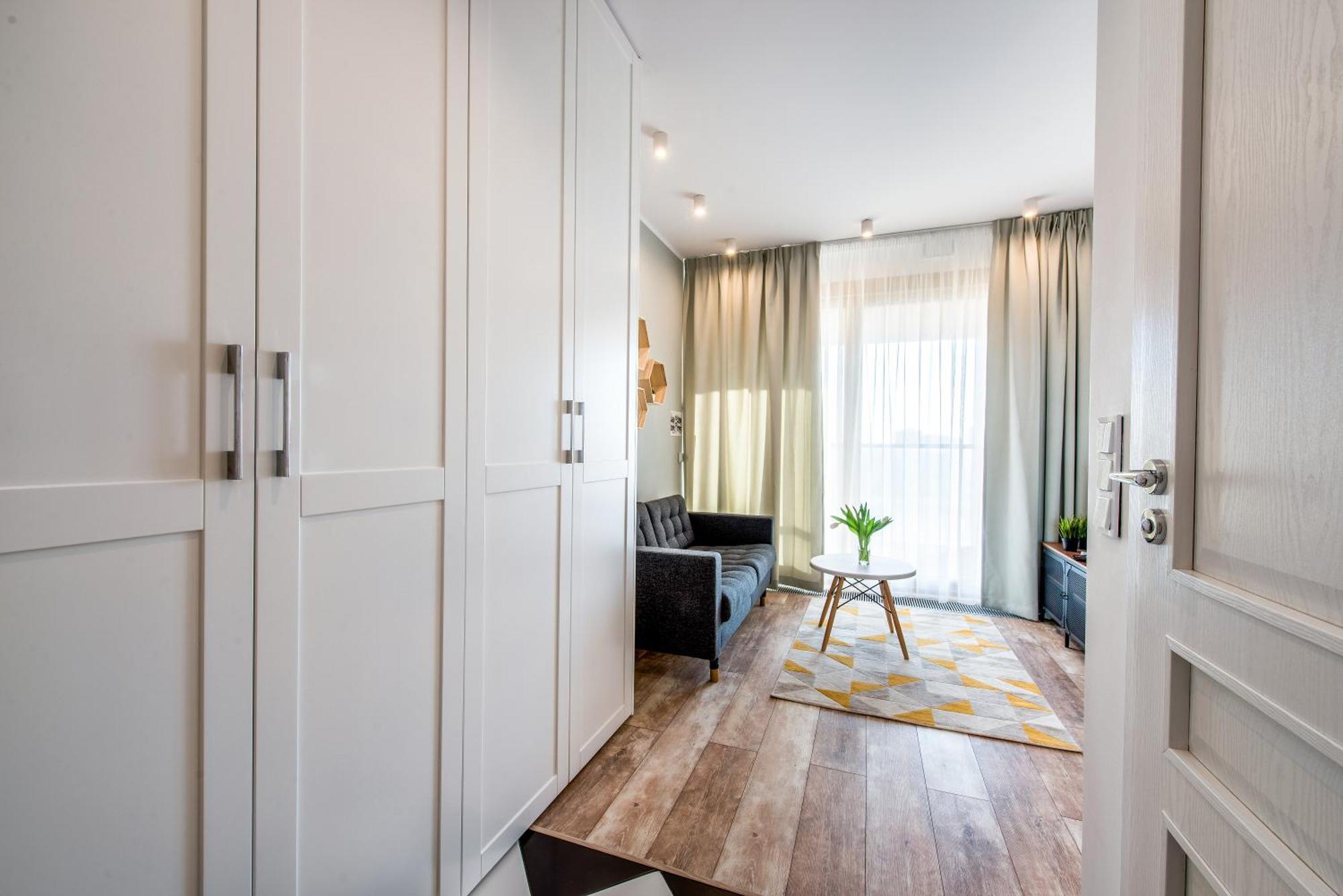 Aparthotel Kolejowa Apartamenty Warschau Buitenkant foto
