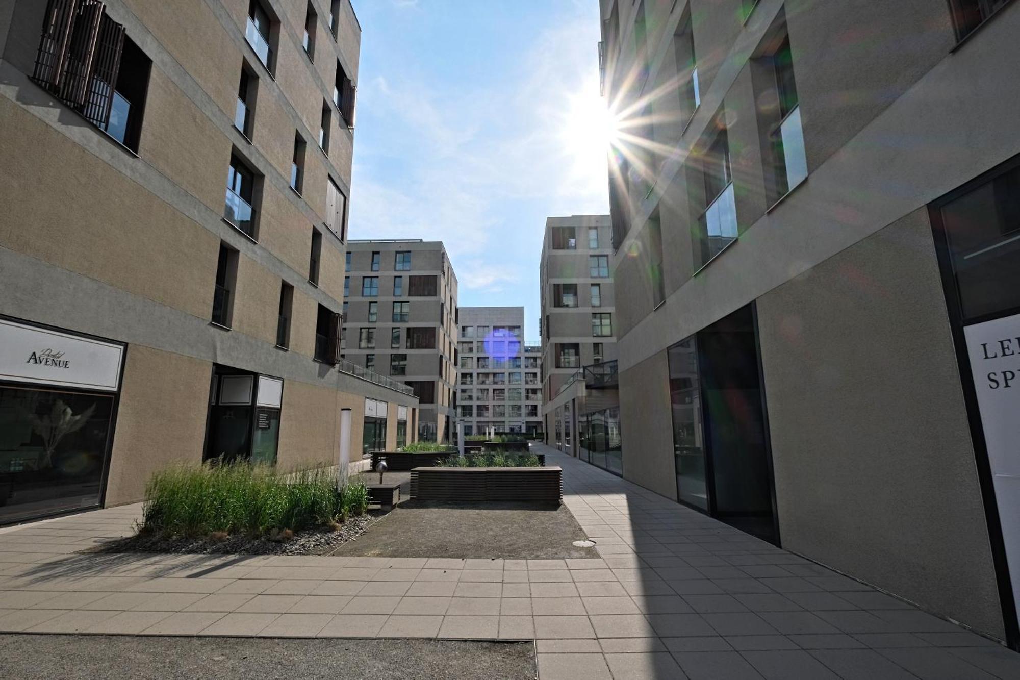 Aparthotel Kolejowa Apartamenty Warschau Buitenkant foto