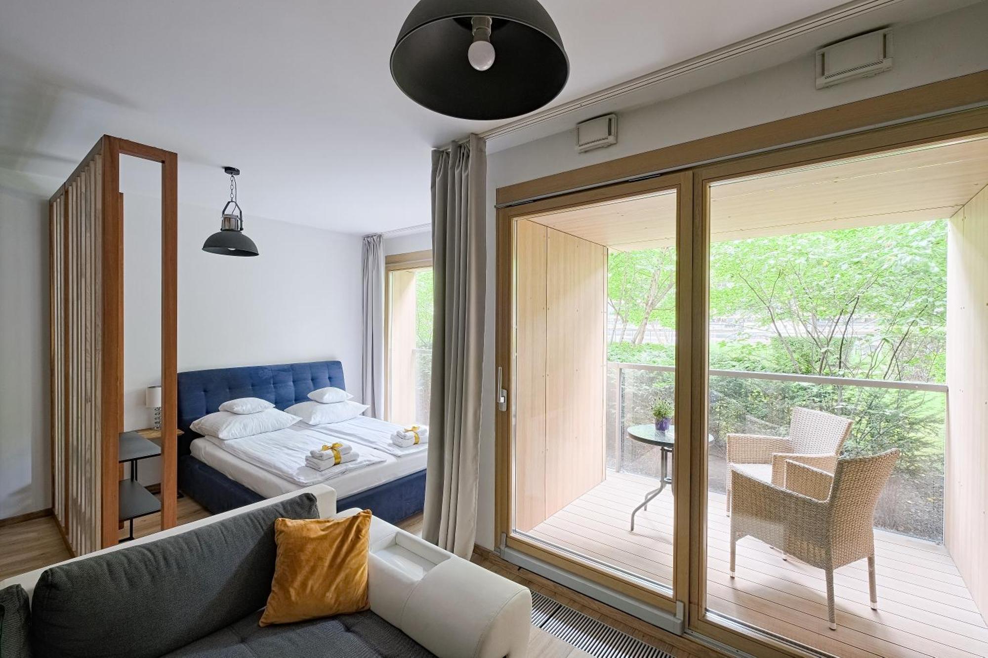 Aparthotel Kolejowa Apartamenty Warschau Buitenkant foto