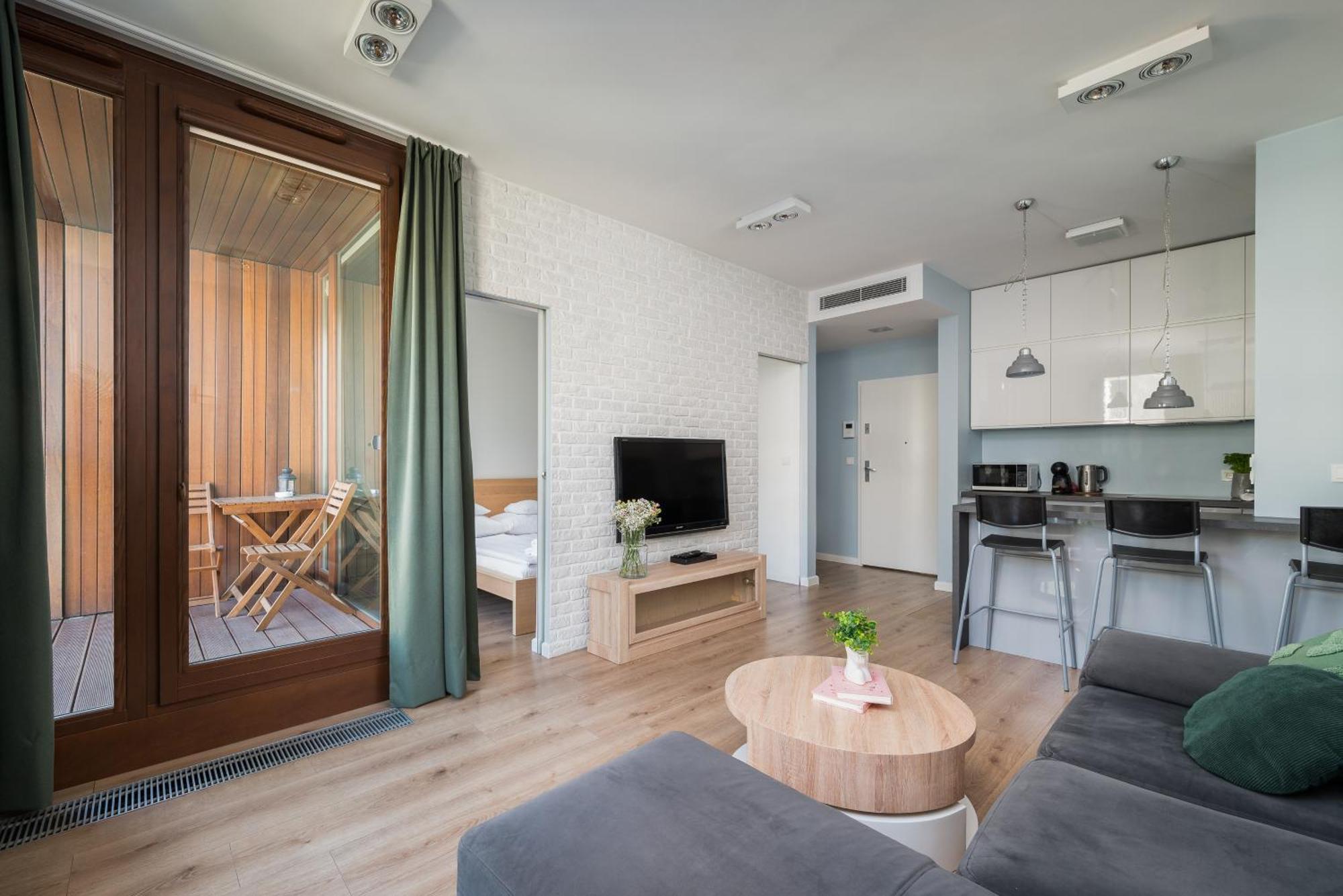 Aparthotel Kolejowa Apartamenty Warschau Buitenkant foto