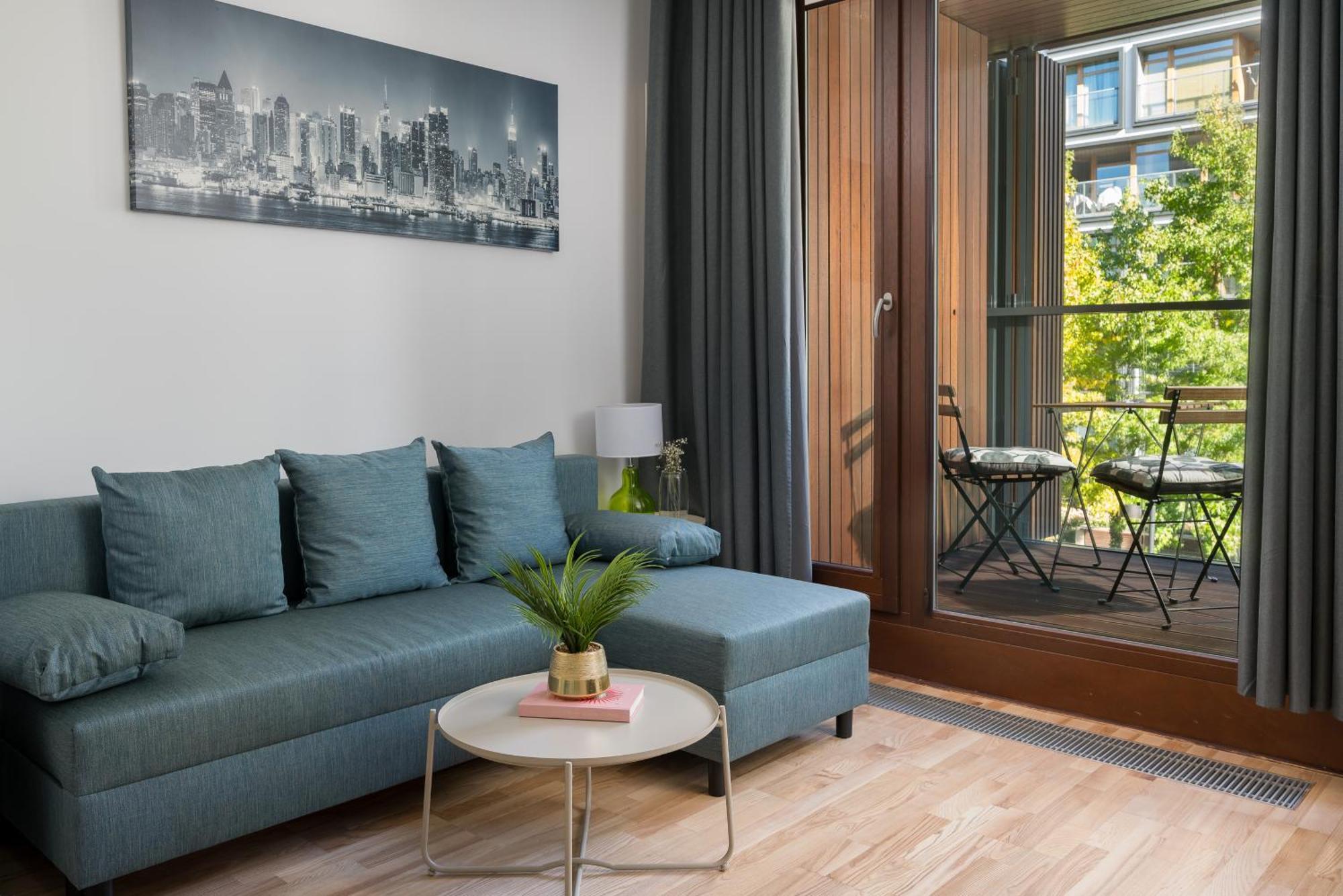 Aparthotel Kolejowa Apartamenty Warschau Buitenkant foto